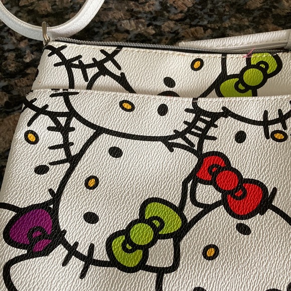HELLO KITTY SHOULDER BAG NWOT - Picture 2 of 7